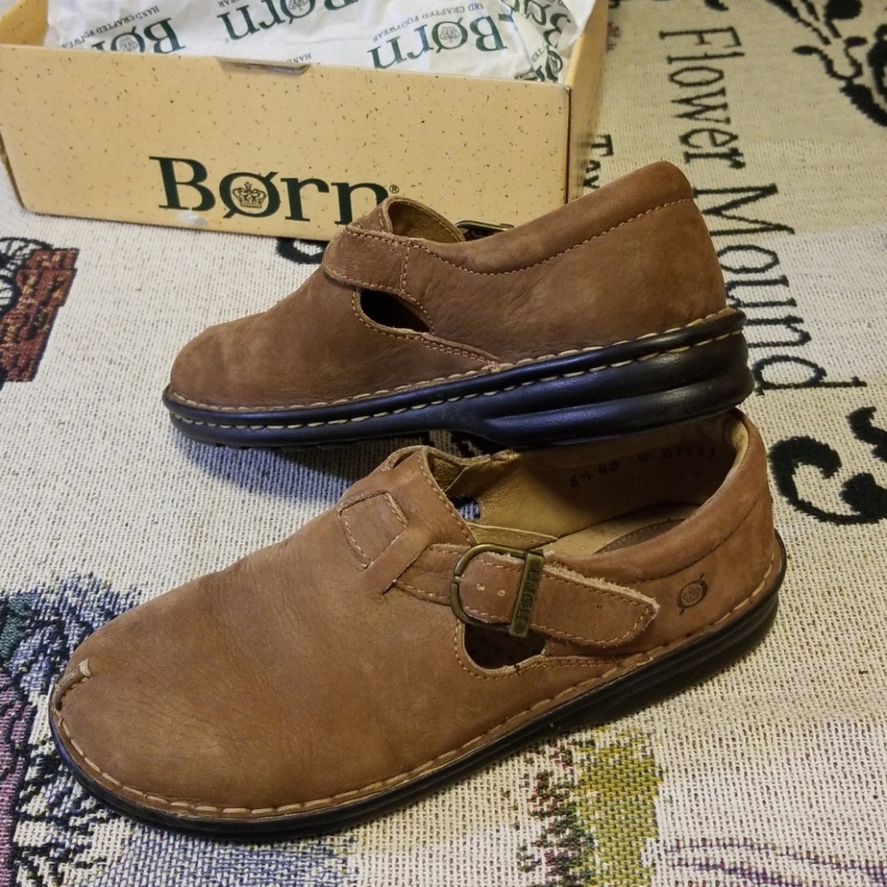 Women's shoes
